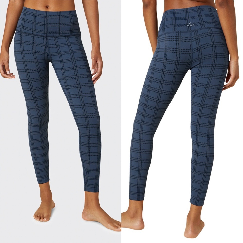 Beyond Yoga High-Waisted Jacquard Midi Leggings in Blue - XS